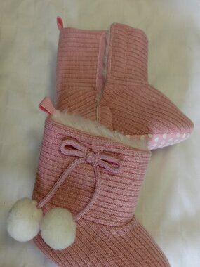 Soft and Comfortable Winter Booties with faux fur and Flexible Soles for Babies